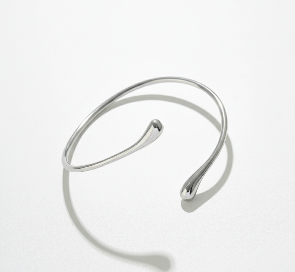 Sculpted Grace Arm Cuff