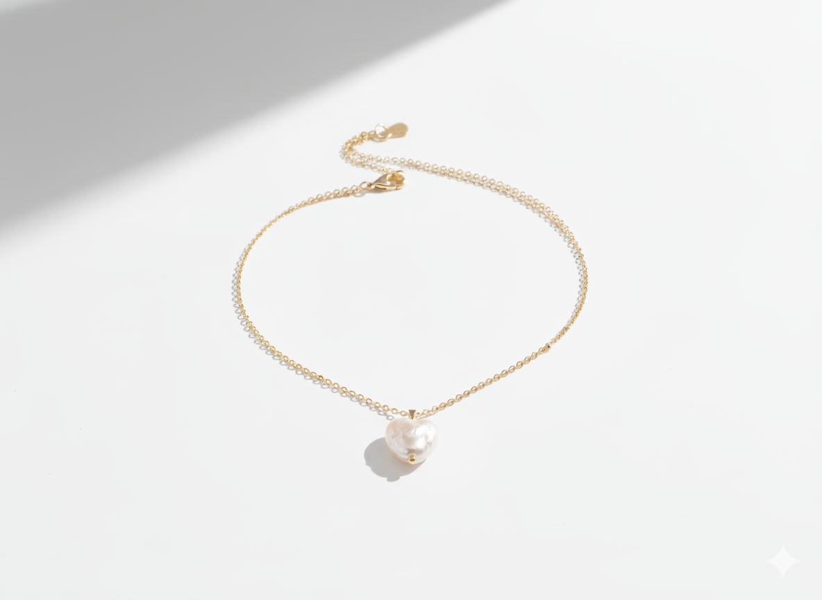 Lustrous Heart Necklace